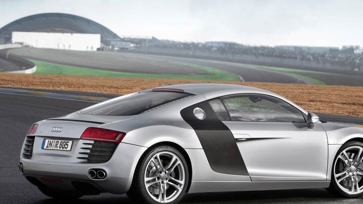 Side Back Pose Of 2006 Audi R8 In Silver
